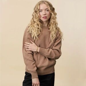 Tricot camel sweater size medium